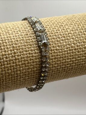 Rhinestone Baguette & Round Crystal Bracelet - Silver tone